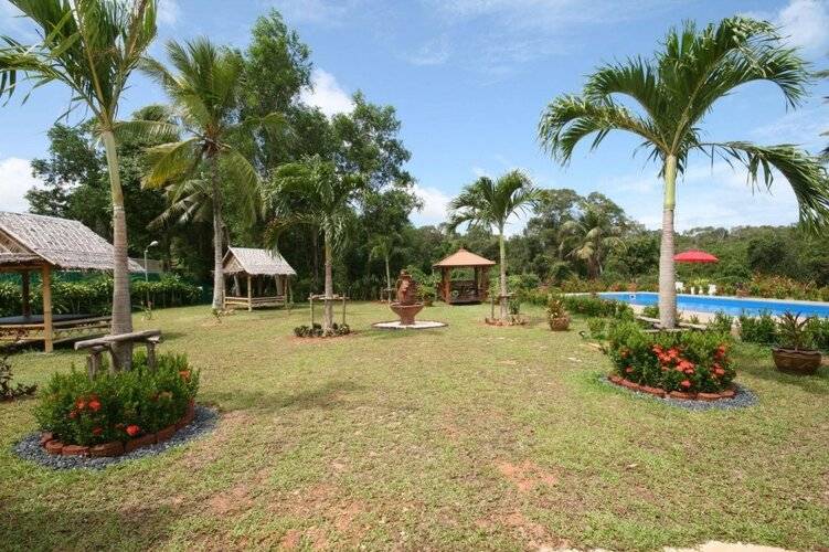 Orchidilla Residence Homes Kitchen Private Garden