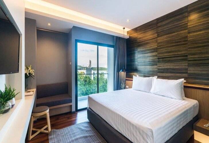 Sea Me Spring Tree Hotel