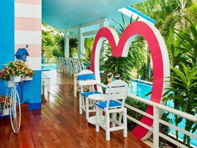 Blue House Beach