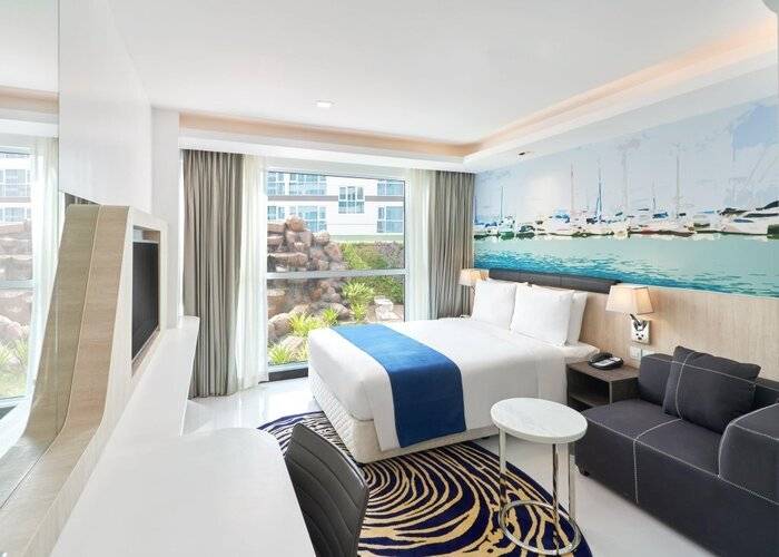 Holiday Inn Express Pattaya Central, an IHG Hotel