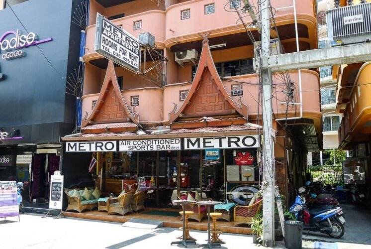 Metro Apartments