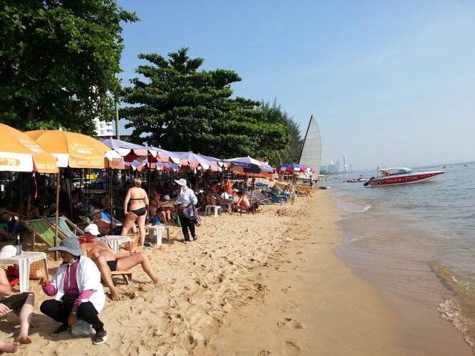 Patumnak Beach Guesthouse