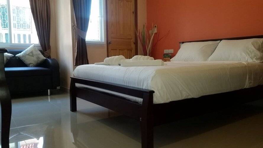 Patumnak Beach Guesthouse
