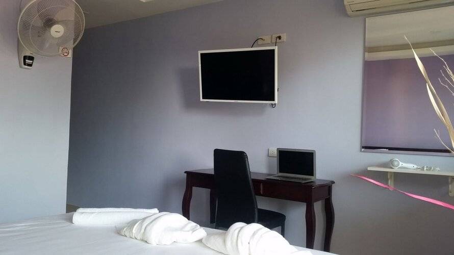 Patumnak Beach Guesthouse