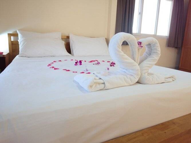 Patumnak Beach Guesthouse