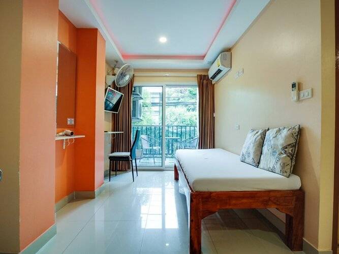 Patumnak Beach Guesthouse