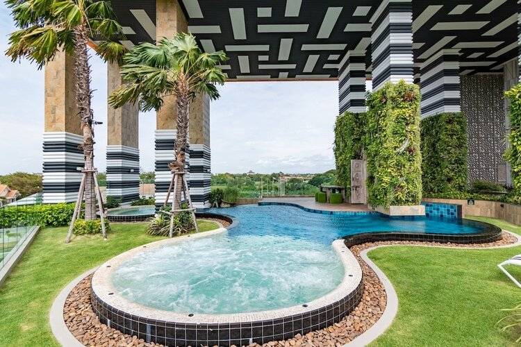 The Riviera Jomtien by Pattaya Holiday