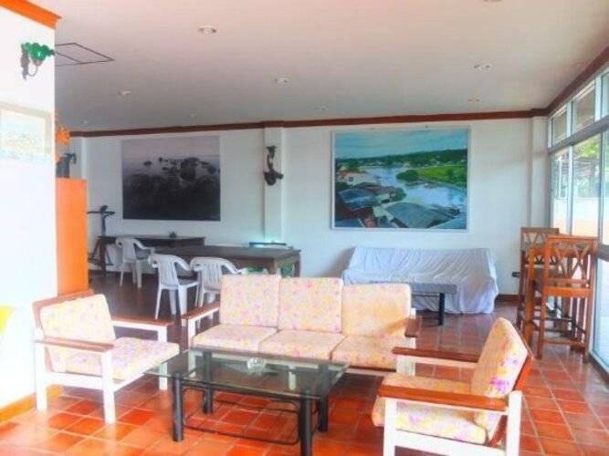 Sea Falcon Hotel