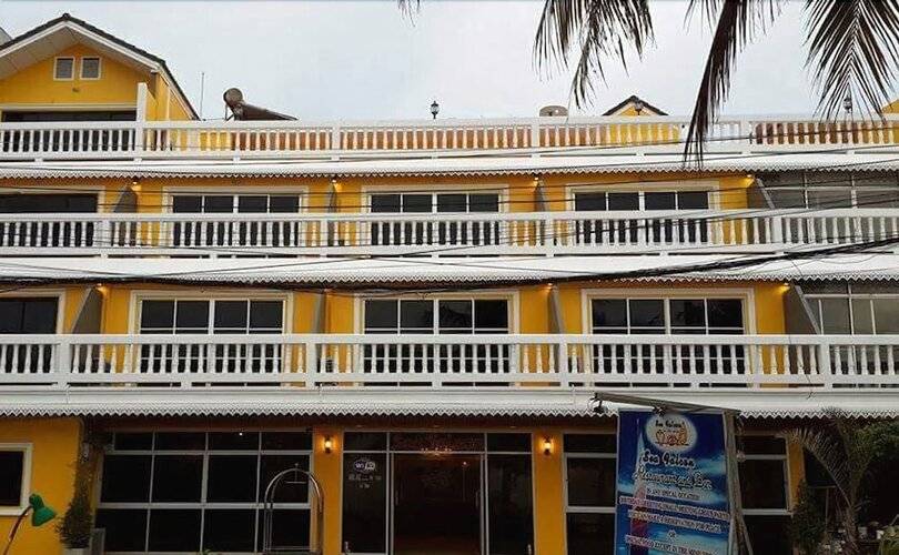 Sea Falcon Hotel