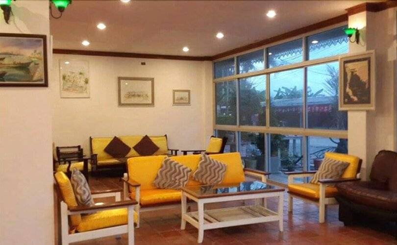 Sea Falcon Hotel