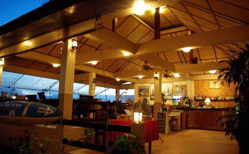 Sea Falcon Hotel