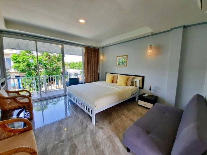 Koh Larn Riviera