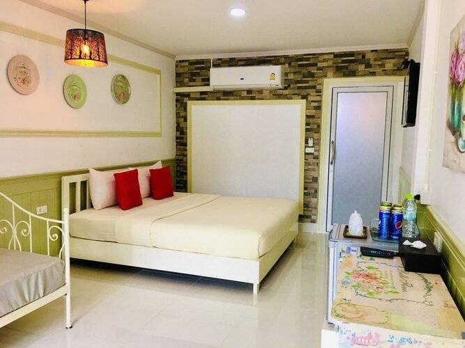Koh Larn Riviera