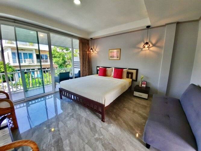 Koh Larn Riviera