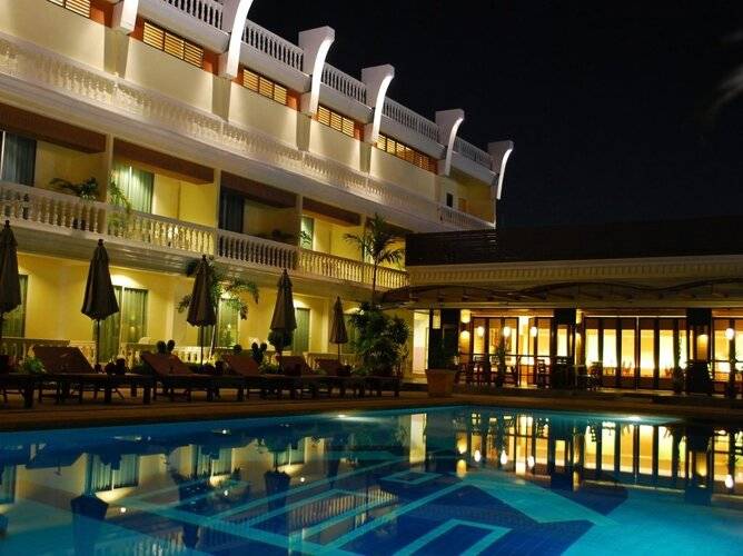 Windmill Resort Hotel