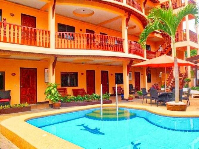 Phratamnak Inn