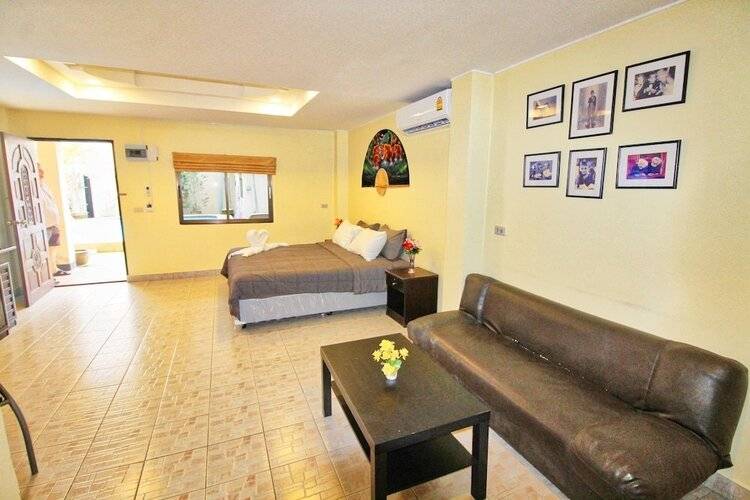Phratamnak Inn