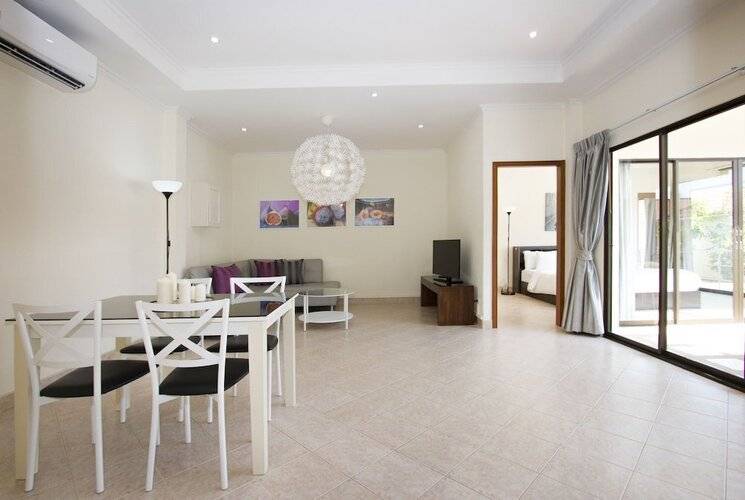 Avoca Pool Villas
