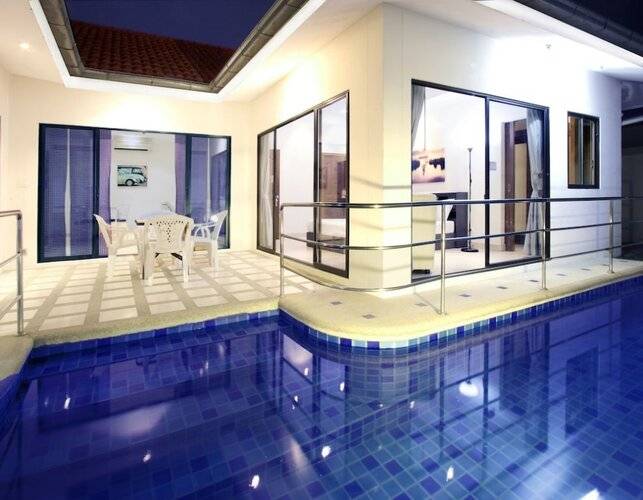 Avoca Pool Villas