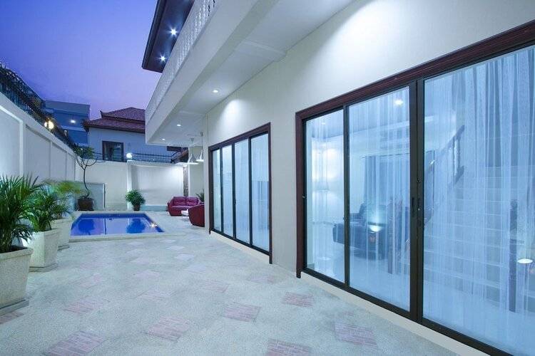 Avoca Pool Villas