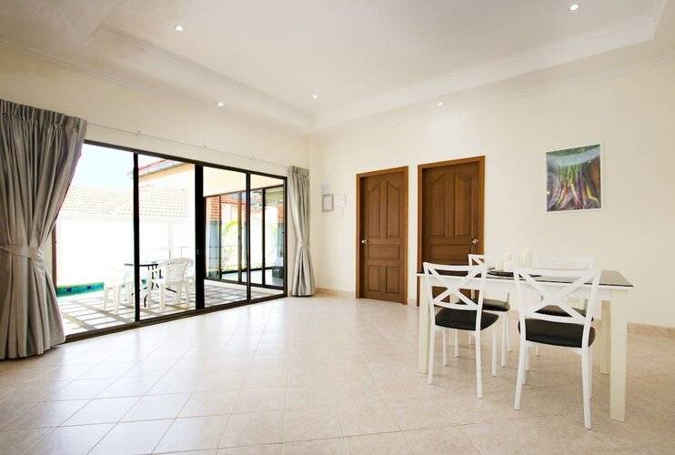 Avoca Pool Villas