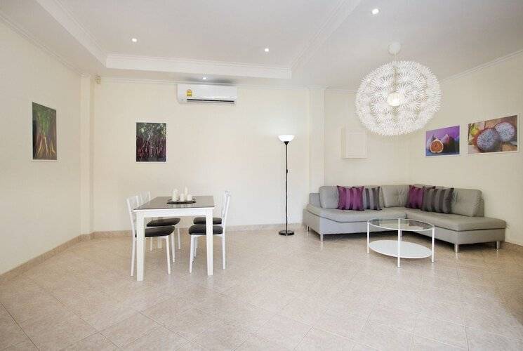 Avoca Pool Villas