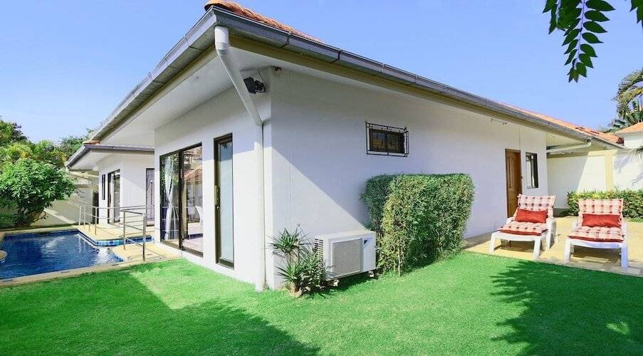 Avoca Pool Villas