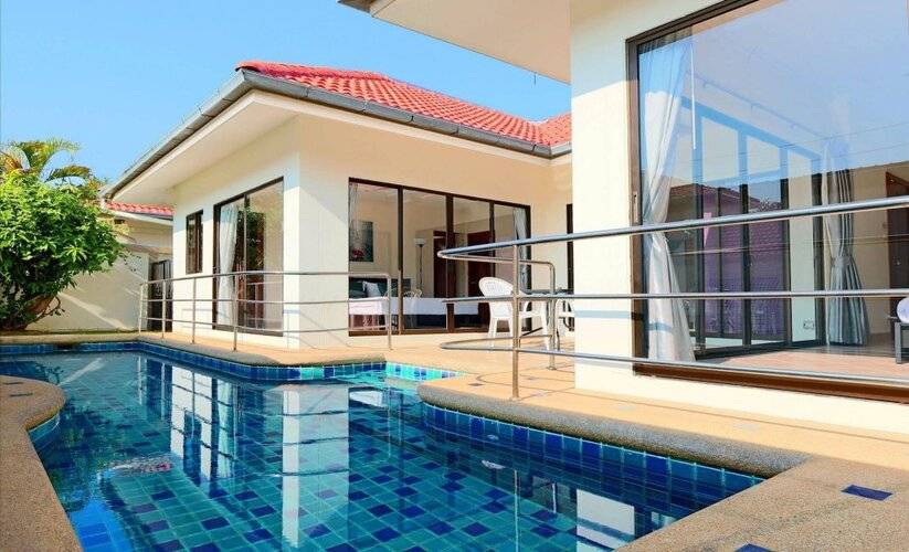 Avoca Pool Villas