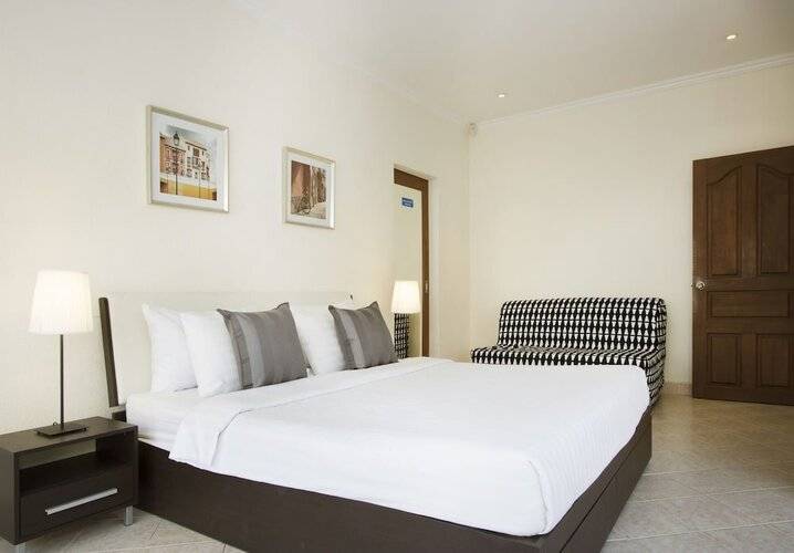 Avoca Pool Villas