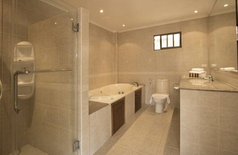 Avoca Pool Villas