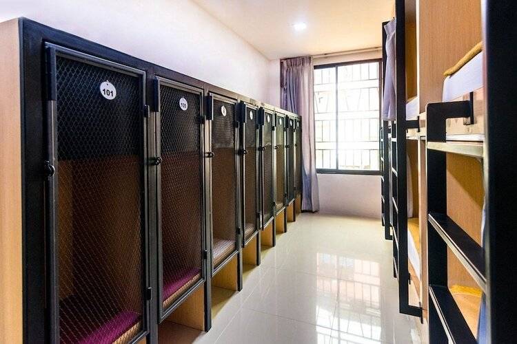 18 Coins Cafe & Hostel