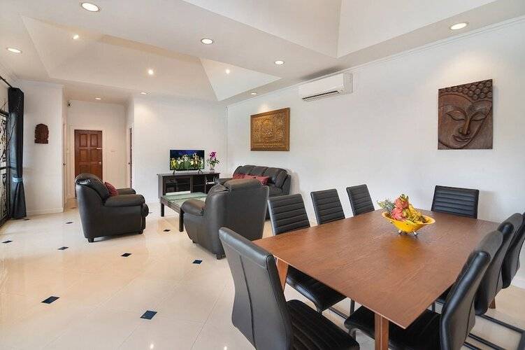 Villa Bos Near the Beach of Jomtien