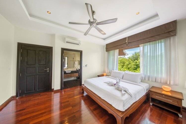 Paradise Pool Villa Pattaya in Tropicana Village