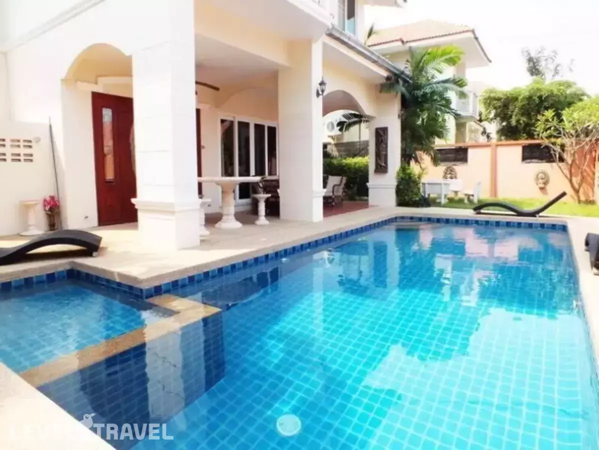4 Bedroom Villa Walking Street 15 Min Ride Away