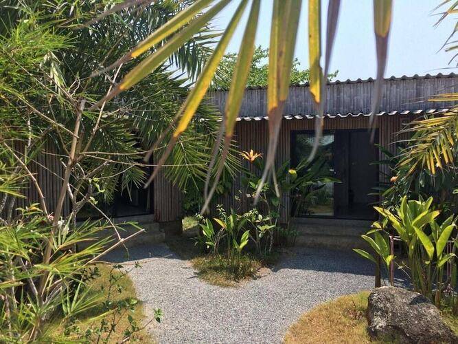 B Happy Resort
