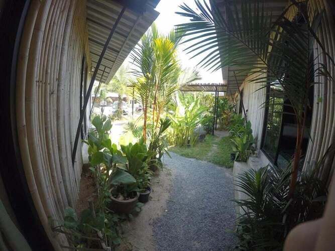 B Happy Resort