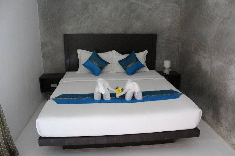 B Happy Resort
