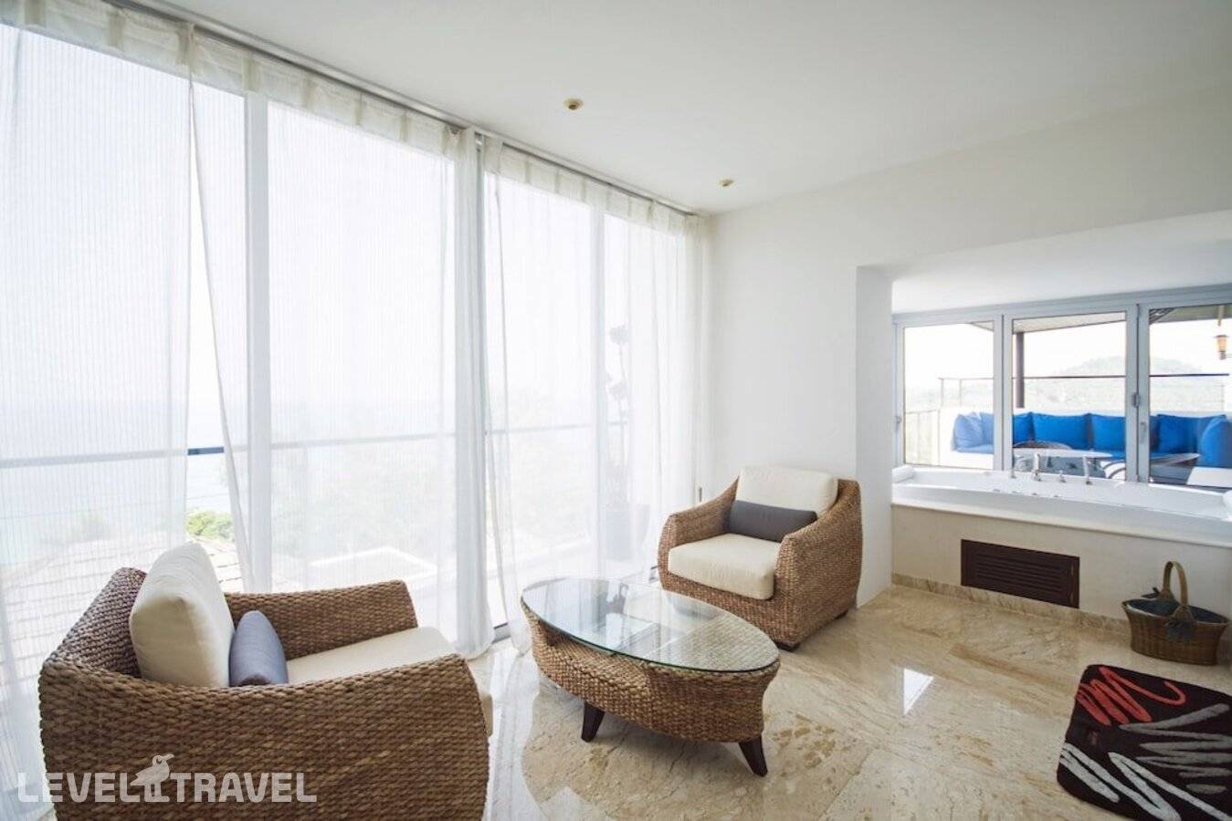 фотографии отеля Spacious 5-Bedroom Surin Beach Villa в Таиланд(Сурин Бич) - фото №15