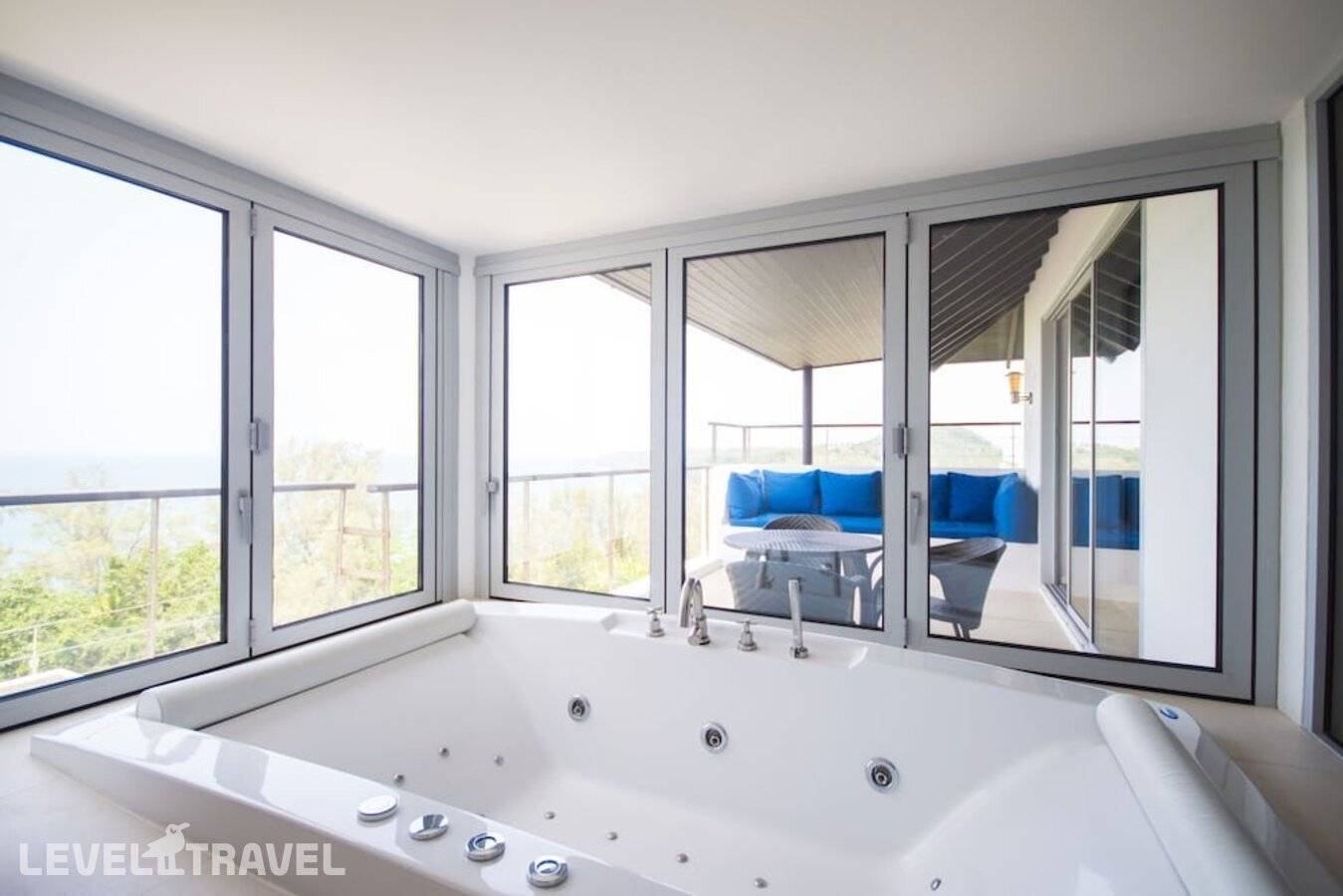 фотографии отеля Spacious 5-Bedroom Surin Beach Villa в Таиланд(Сурин Бич) - фото №9