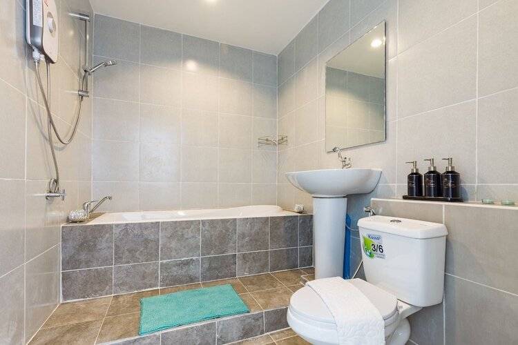 3 Bedroom Pool Villa near Beach & Laguna