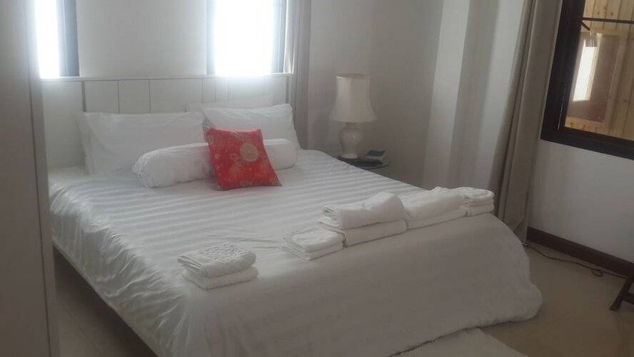 3 Bedroom Pool Villa near Beach & Laguna