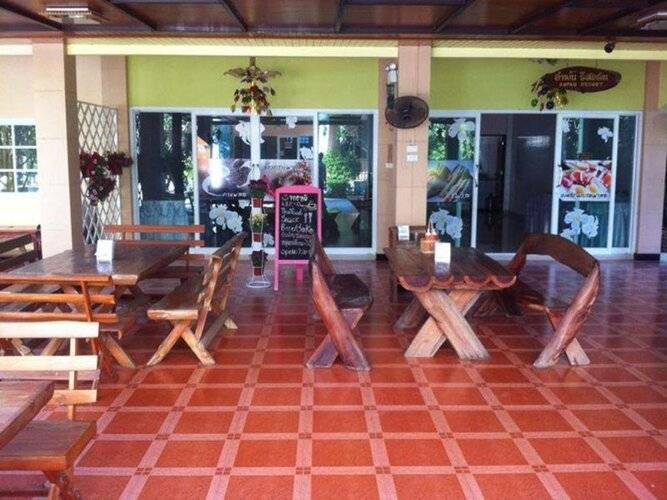 Ampan Resort