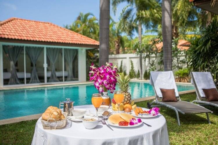 Colibri Pool Villa Pattaya