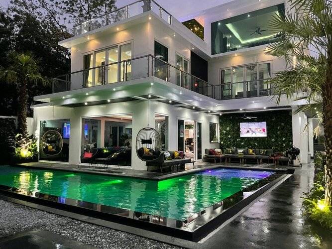 Colibri Pool Villa Pattaya