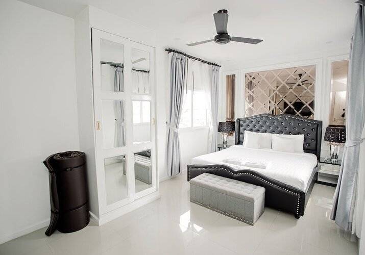 Exquisite Pool Villa