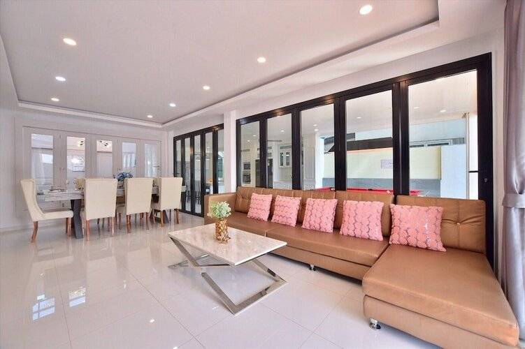 Exquisite Pool Villa