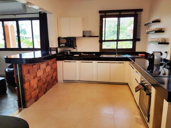 HIDELAND Luxury Villa Pattaya Walking Street 5 Bedrooms Private Pool
