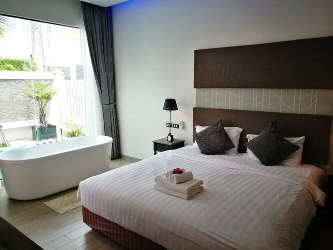 Tropicana Pool Villa