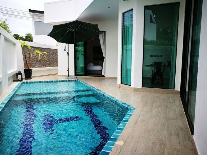 Tropicana Pool Villa