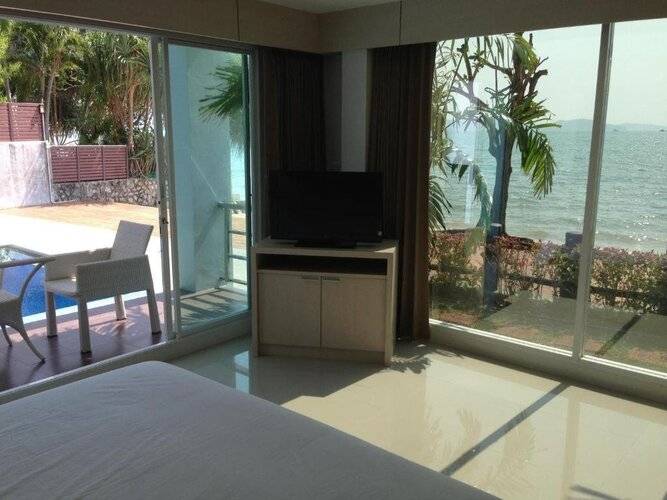 Chalong Beach Front Residence